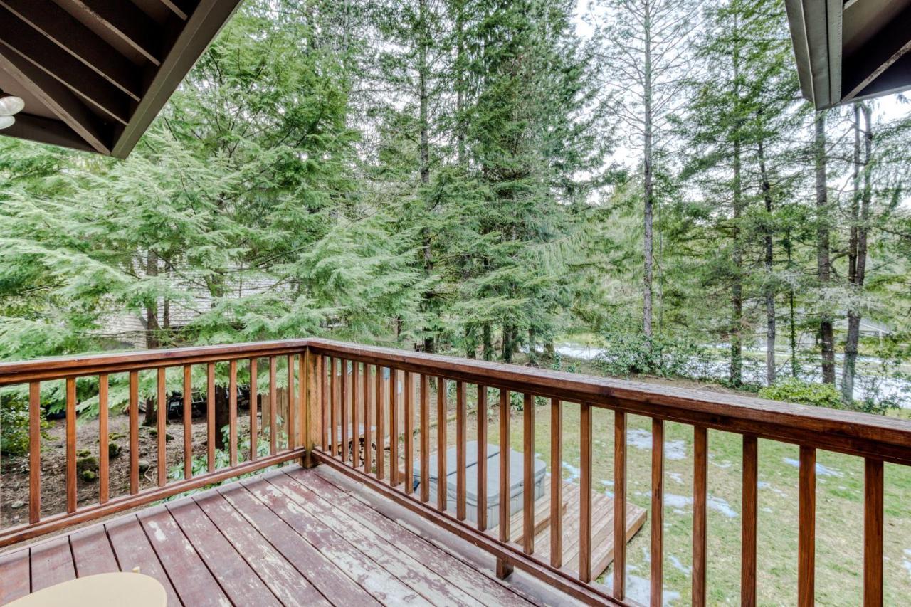 Hood Hideaway Welches Exterior foto